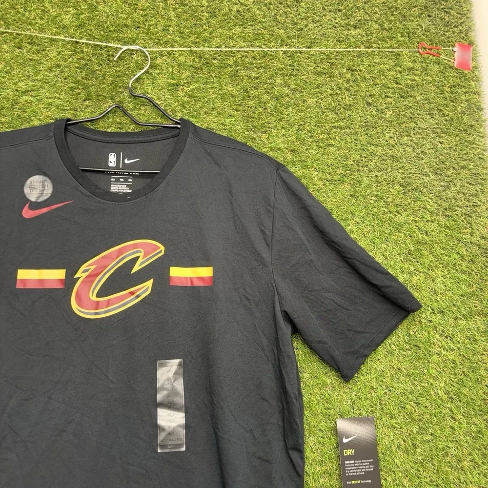 Cleveland Cavaliers Nike NBA Shirt Mens XLT Authentics Short Sleeve Black NWT